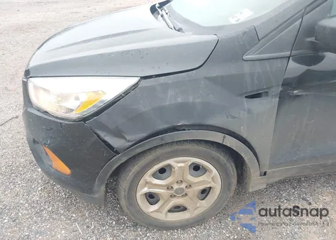 2017 Ford Escape S z USA, uszkodzony, nr VIN 1FMCU0F79HUA99018